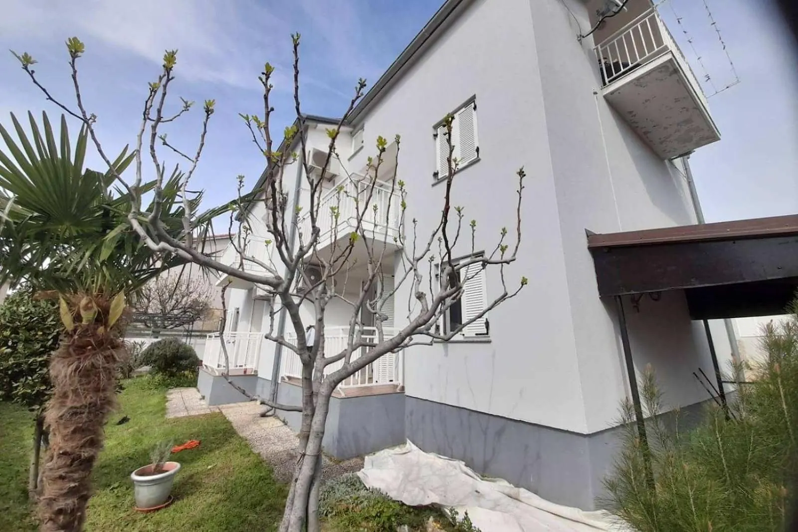 Apartments With A Parking Space Njivice, Krk - 21773 Njivice